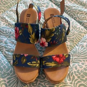 White Mountain Floral Sandals